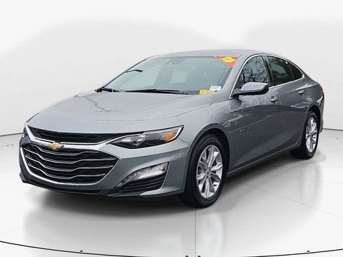 Used 2025 Chevrolet Malibu LT image 8