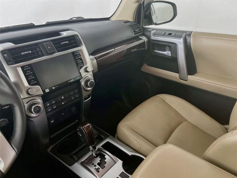 Used 2022 Toyota 4Runner Limited AWD/4WD image 24