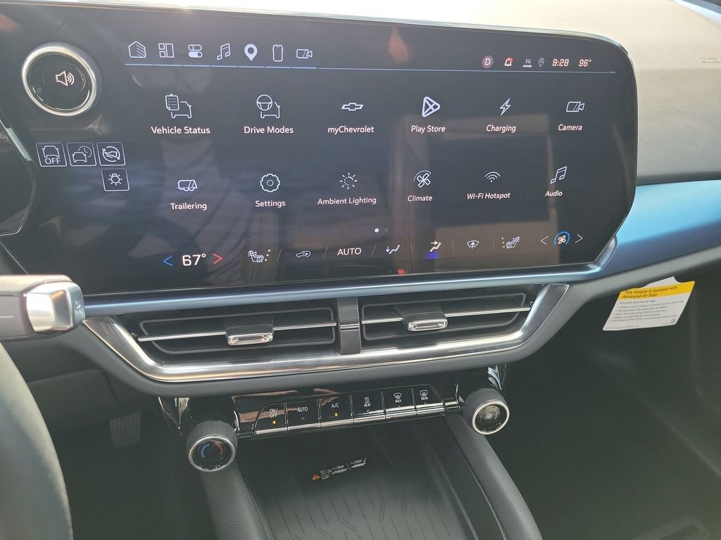 Used 2026 Chevrolet Equinox EV LT FWD image 13