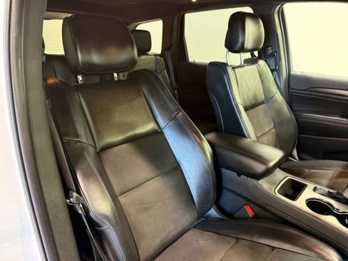 Used 2019 Jeep Grand Cherokee Altitude image 21