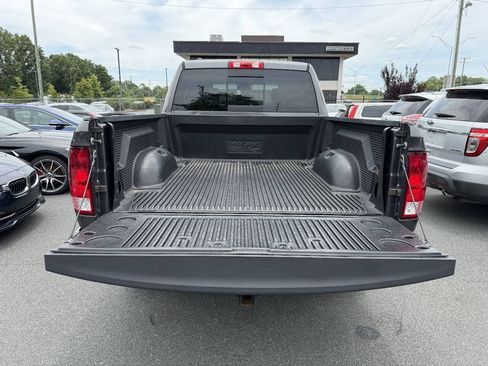 Used 2017 RAM 1500 Classic SLT AWD/4WD image 11
