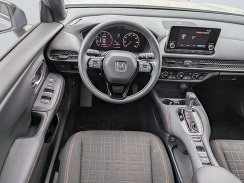 Used 2025 Honda HR-V Sport image 16