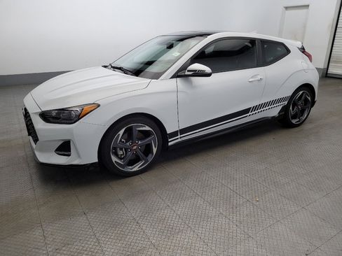 Used 2021 Hyundai Veloster Turbo image 2
