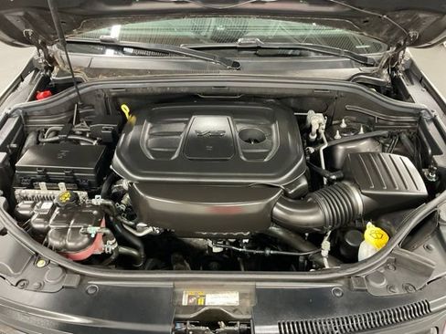 Used 2021 Jeep Grand Cherokee Laredo X AWD/4WD image 11