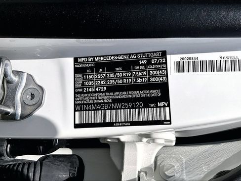 Used 2022 Mercedes-Benz GLB 250 image 35