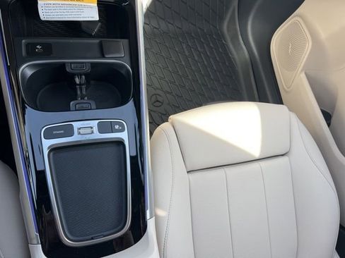 New 2026 Mercedes-Benz GLB 250 4MATIC image 16