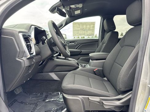 New 2026 GMC Canyon Elevation w/ LPO, Black Badging Package RWD image 19