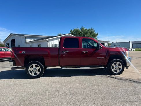 Used 2013 Chevrolet Silverado 2500 LT w/ Interior Plus Package AWD/4WD image 4