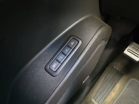 Used 2017 Chevrolet Suburban LT AWD/4WD image 26