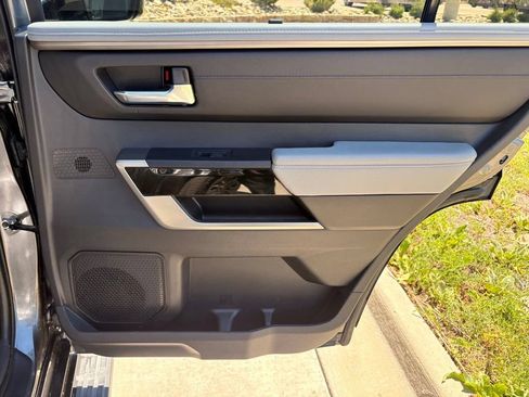 Used 2025 Toyota Sequoia Limited AWD/4WD image 31