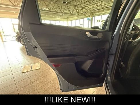 Used 2025 Ford Escape ST-Line Select AWD/4WD image 19