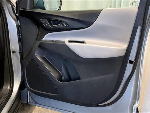 Used 2024 Chevrolet Equinox LT image 12