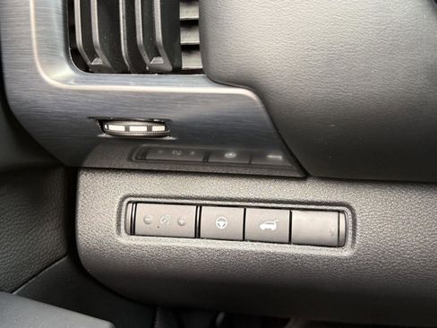Used 2026 Nissan Pathfinder Rock Creek AWD/4WD image 20