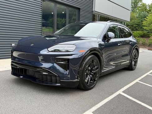 New 2026 Porsche Cayenne Turbo Electric AWD/4WD image 1