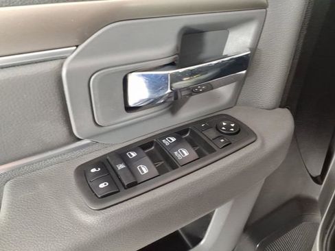 Used 2013 RAM 1500 Classic SLT w/ Premium Display Pkg AWD/4WD image 14