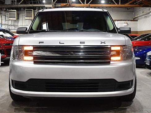 Used 2018 Ford Flex SE FWD image 2