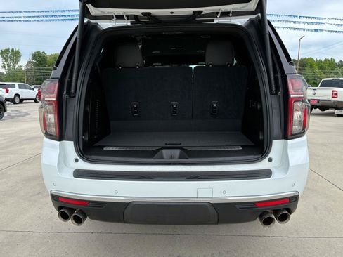 Used 2021 Chevrolet Tahoe Premier AWD/4WD image 34