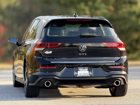 Used 2024 Volkswagen GTI SE w/ SE Leather Seats Package image 4