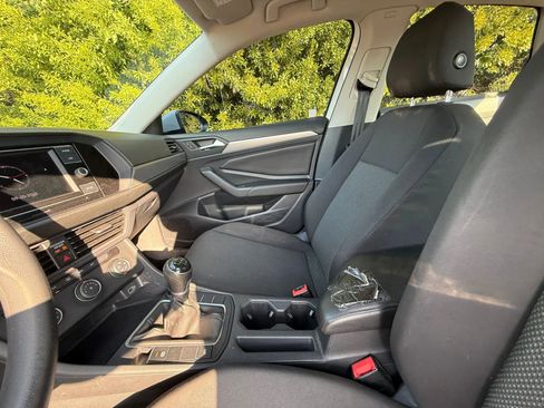 Used 2019 Volkswagen Jetta S image 40