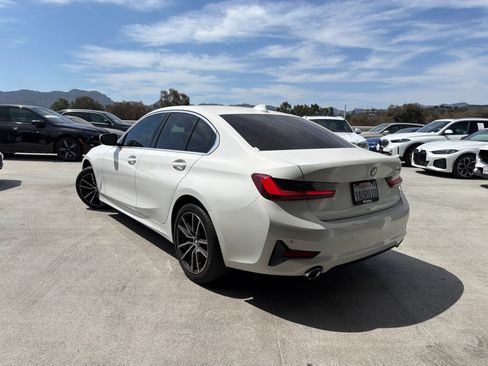 Certified 2022 BMW 330i Sedan w/ Driving Assistance Package RWD image 2