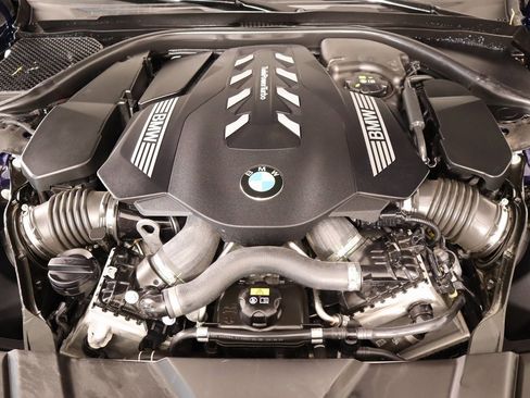 Used 2022 BMW 750i xDrive 750i xDrive image 22