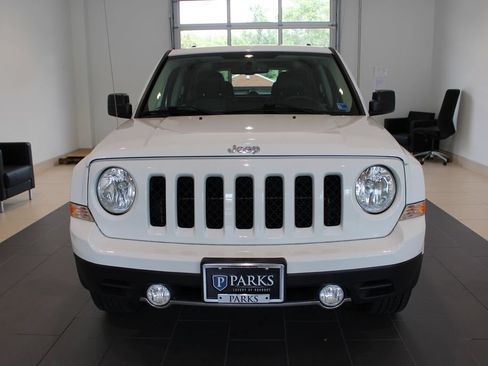 Used 2016 Jeep Patriot High Altitude AWD/4WD image 14