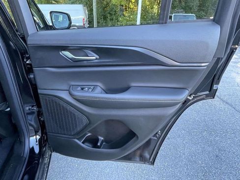 New 2025 Jeep Grand Cherokee Altitude image 18