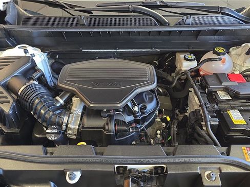 Used 2023 GMC Acadia SLT w/ Elevation Edition image 27