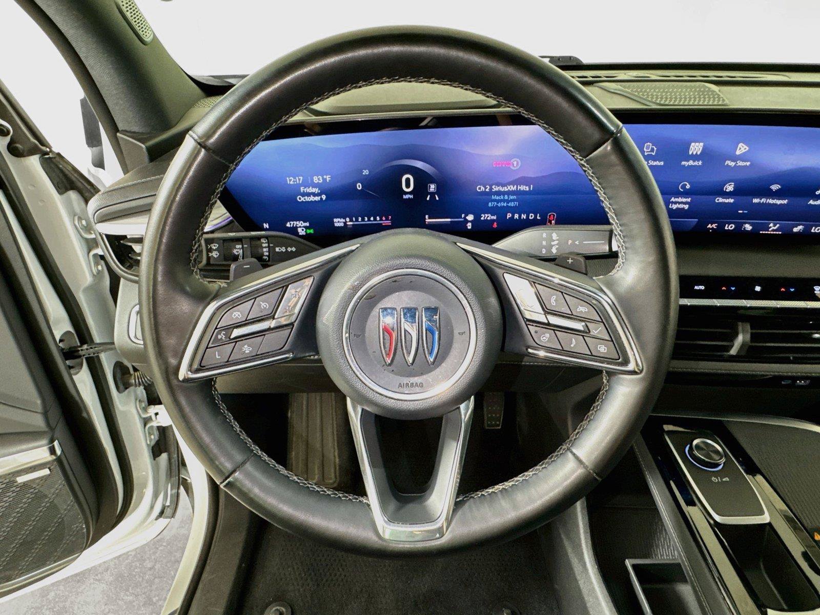 Used 2025 Buick Enclave Preferred FWD image 9