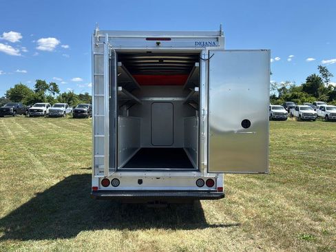New 2027 Ford E-350 and Econoline 350 Super Duty w/ Power Equipment Group RWD image 10