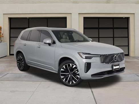 Certified 2026 Volvo XC90 B6 Plus w/ Protection Package Premier AWD/4WD image 34