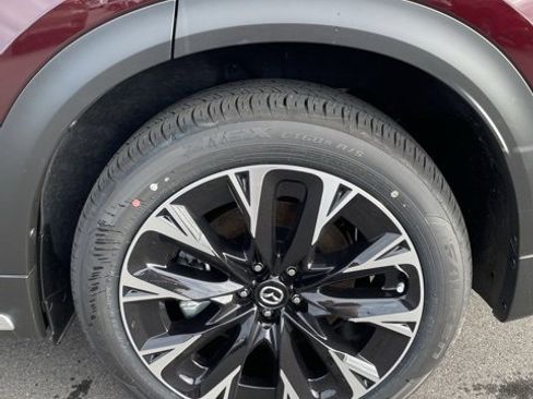 Used 2024 MAZDA CX-90 Plug-In Hybrid w/ Premium Pkg image 19