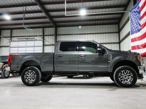 Used 2019 Ford F250 Lariat w/ Lariat Ultimate Package AWD/4WD image 14