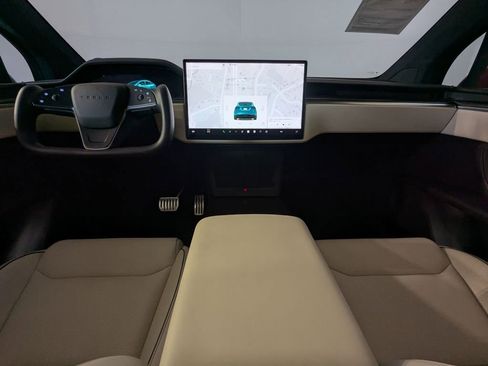 Used 2022 Tesla Model X Plaid image 5