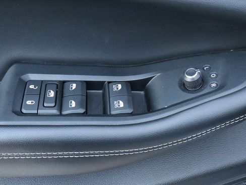 Used 2023 Jeep Grand Cherokee L Altitude image 15