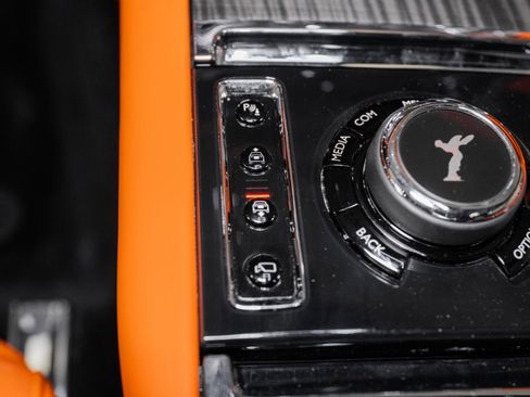 Used 2022 Rolls-Royce Cullinan w/ Dark Exterior Package image 55