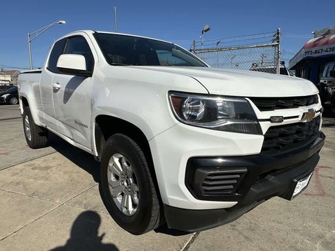 Used 2022 Chevrolet Colorado LT w/ Fleet Safety Package image 3