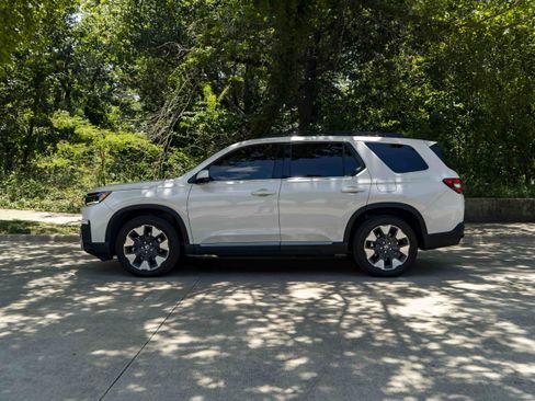 Used 2026 Honda Pilot Elite image 6