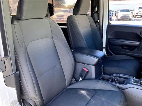 Used 2021 Jeep Wrangler Willys image 24