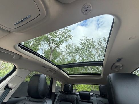 Certified 2023 Lincoln Corsair Reserve w/ Equipment Group 202A AWD/4WD image 35