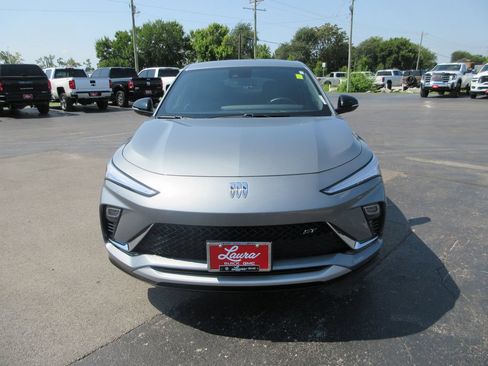 Used 2025 Buick Envista Sport Touring FWD image 13