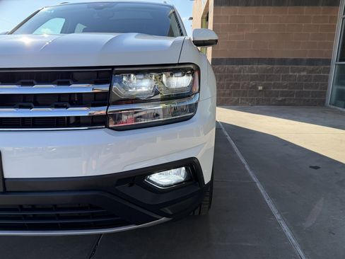 Used 2019 Volkswagen Atlas SE w/ Panoramic Sunroof Package image 11