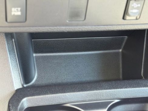 Used 2016 Toyota Tacoma SR RWD image 13