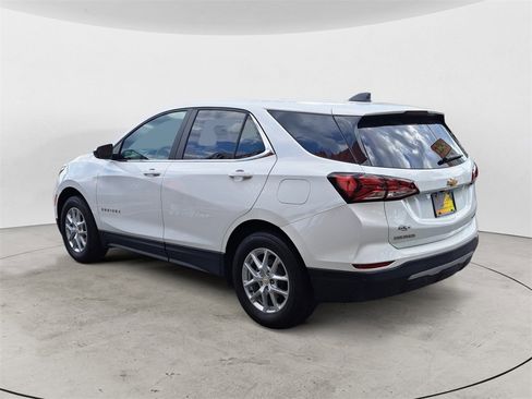 Used 2023 Chevrolet Equinox LT w/ Driver Convenience Package image 5