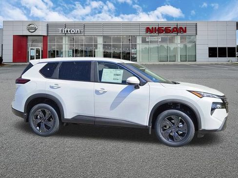 New 2026 Nissan Rogue SV w/ Cold Weather Package FWD image 3