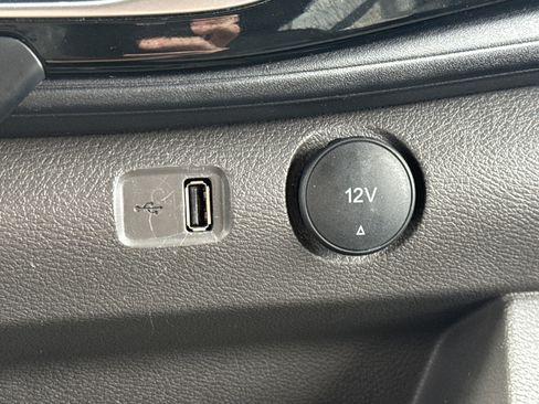 Used 2024 Ford Transit 350 XLT image 22