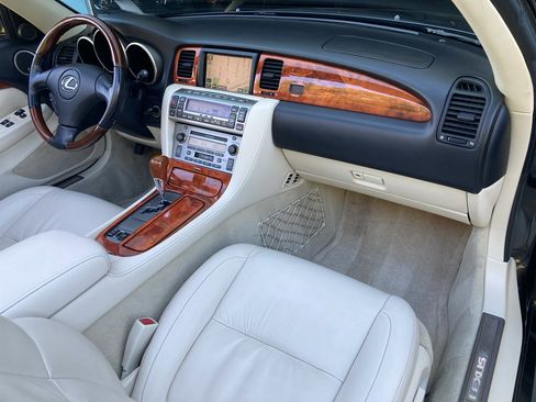 Used 2008 Lexus SC 430 Convertible image 19