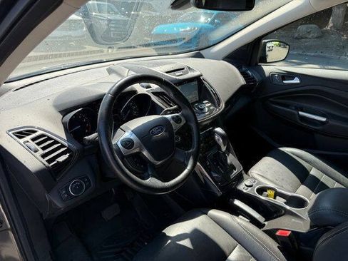 Used 2016 Ford Escape Titanium w/ Equipment Group 301A AWD/4WD image 15