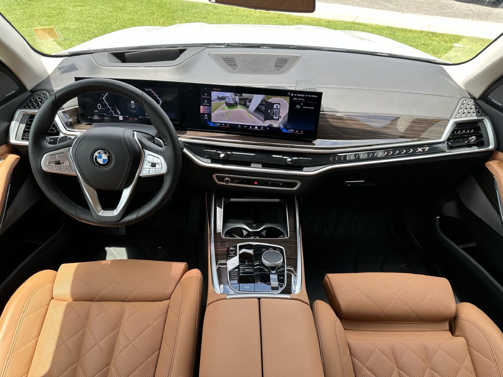 Used 2024 BMW X7 xDrive40i AWD/4WD image 14