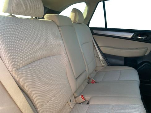 Used 2019 Subaru Outback 2.5i Premium AWD/4WD image 18